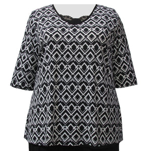 Black & White Diamond Links 3/4 Sleeve Pullover Top Women's Plus Size Top